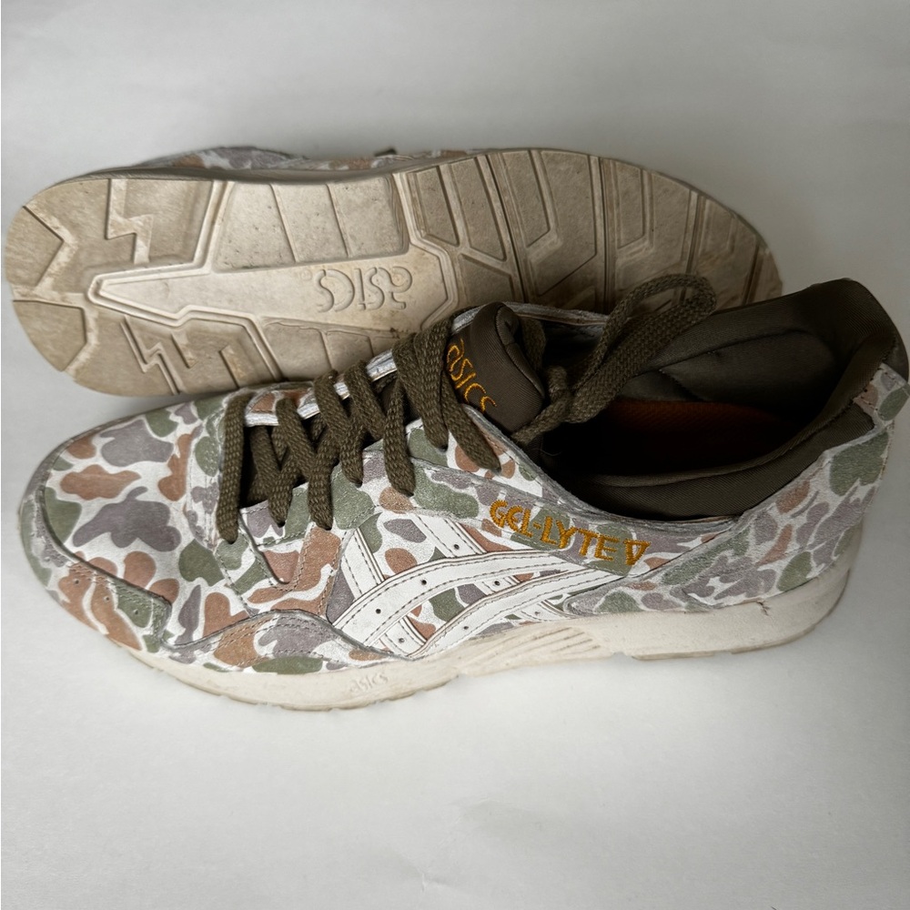 Camo Asics